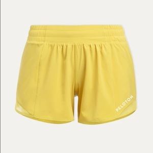 Peloton Lululemon Hotty Hot Shorts (4”)